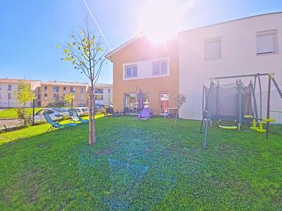 Maison - 104 m² - 5 pièces