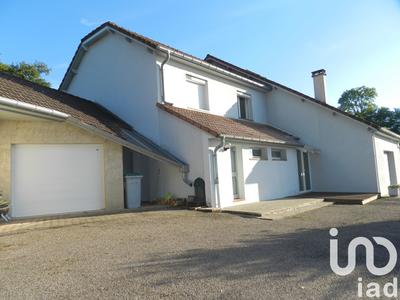 Maison - 240 m² - 9 pièces