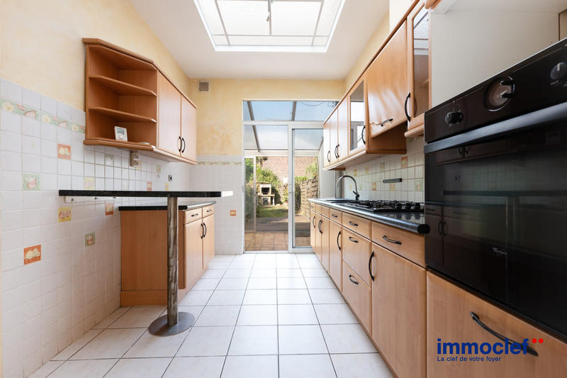 Maison - 98 m² - 4 pièces