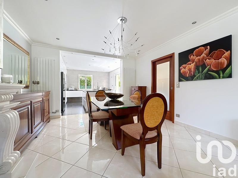 Maison de maîtres - 237 m² - 10 pièces