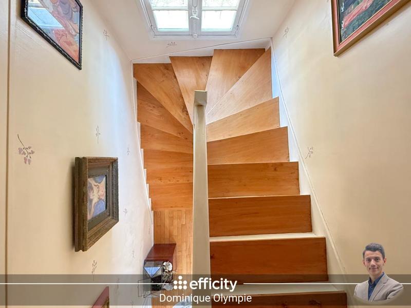 Maison - 193 m² - 7 pièces