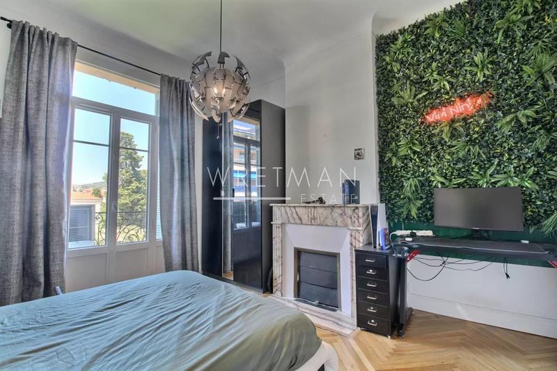 Appartement - 84 m² - 4 pièces