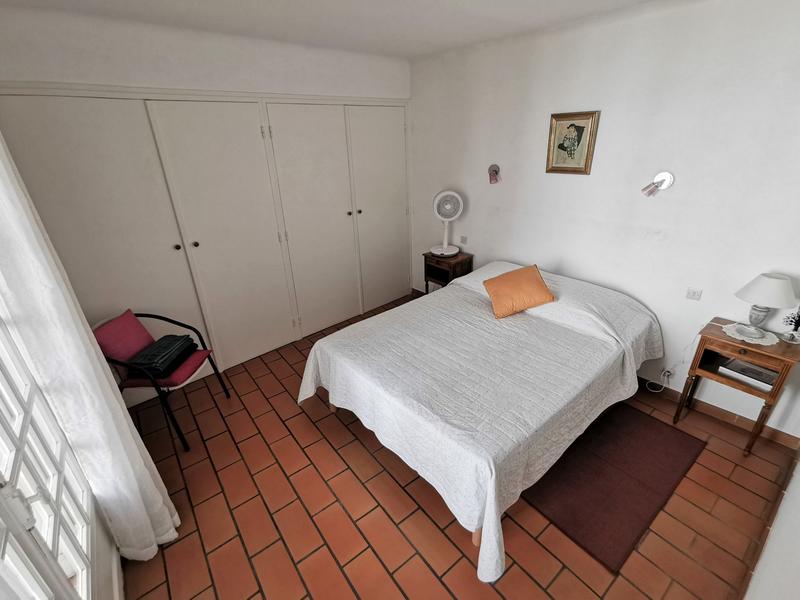 Maison - 225 m² - 8 pièces