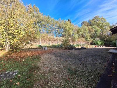 Maison - 225 m² - 9 pièces