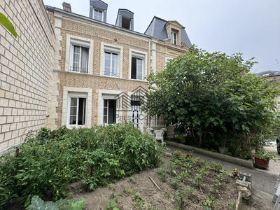 Maison - 166 m² - 7 pièces