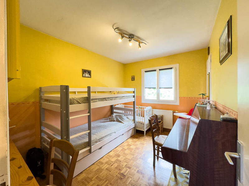 Maison - 90 m² - 5 pièces