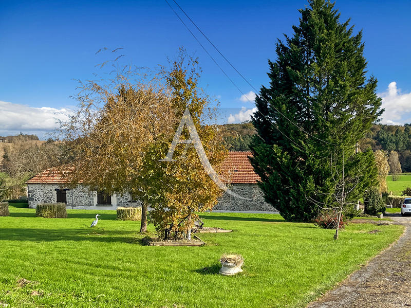 Maison - 170 m² - 8 pièces