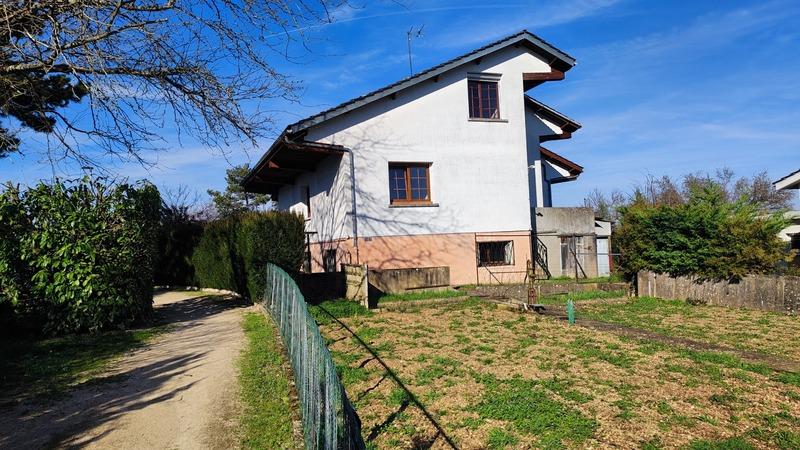 Maison - 168 m² - 8 pièces