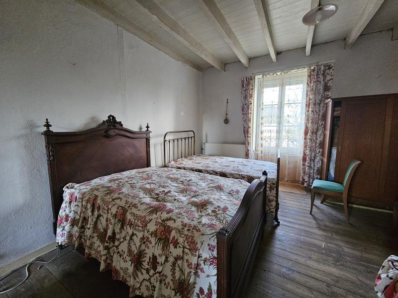 Maison - 217 m² - 8 pièces