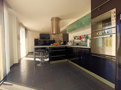 Maison - 165 m² - 7 pièces