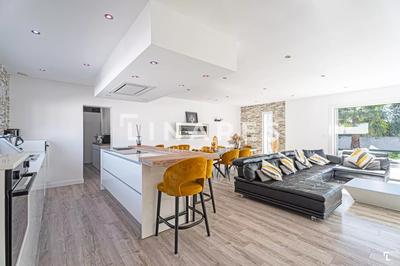 Maison - 158 m² - 5 pièces