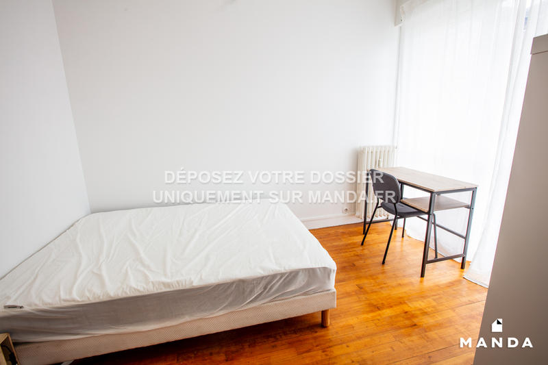 Chambre - 12 m² - 4 pièces