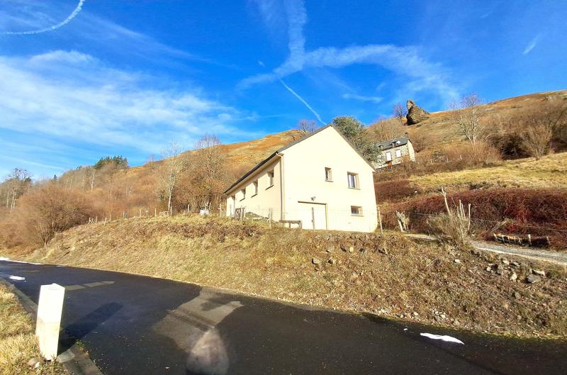 Maison - 93 m² - 4 pièces