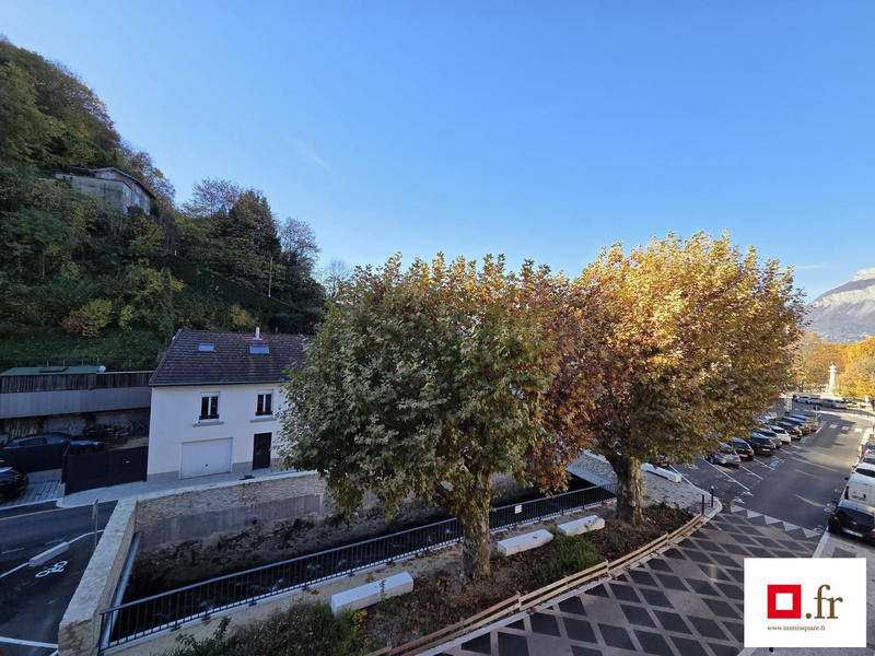 Appartement - 98 m² - 5 pièces