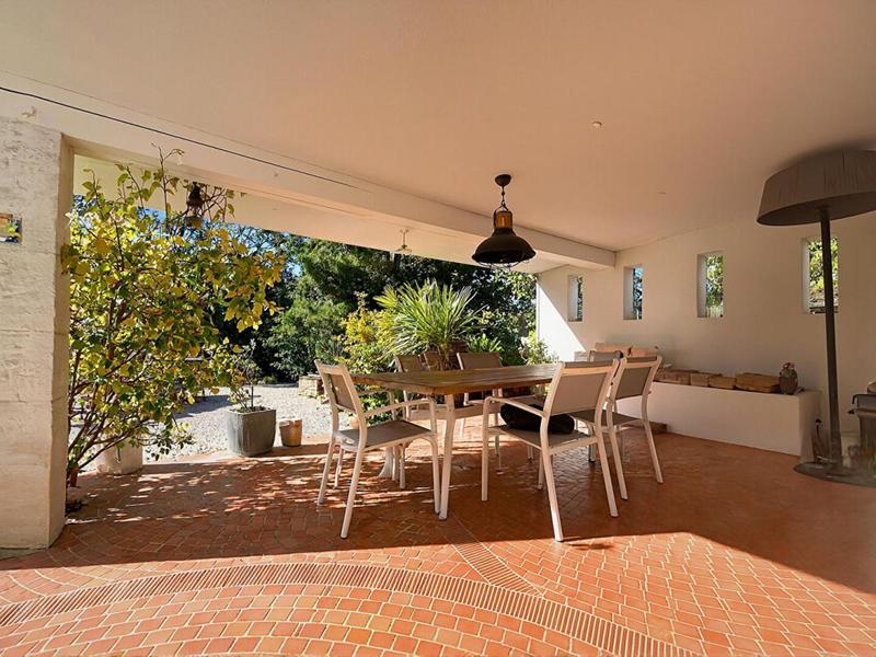 Maison - 274 m² - 9 pièces