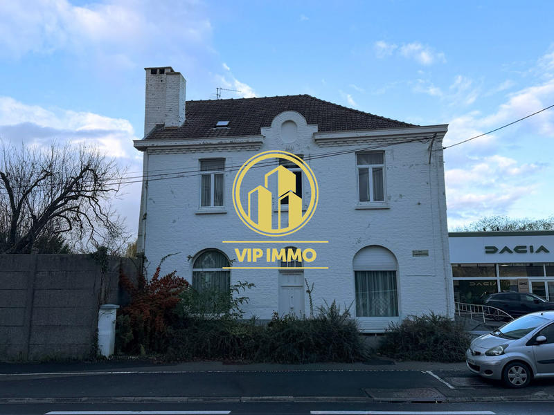 Maison - 166 m² - 8 pièces