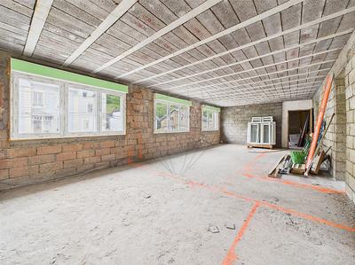 Cave / Box - 100 m²