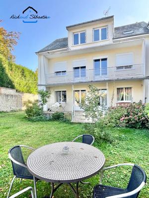 Immeuble - 250 m² - 10 pièces