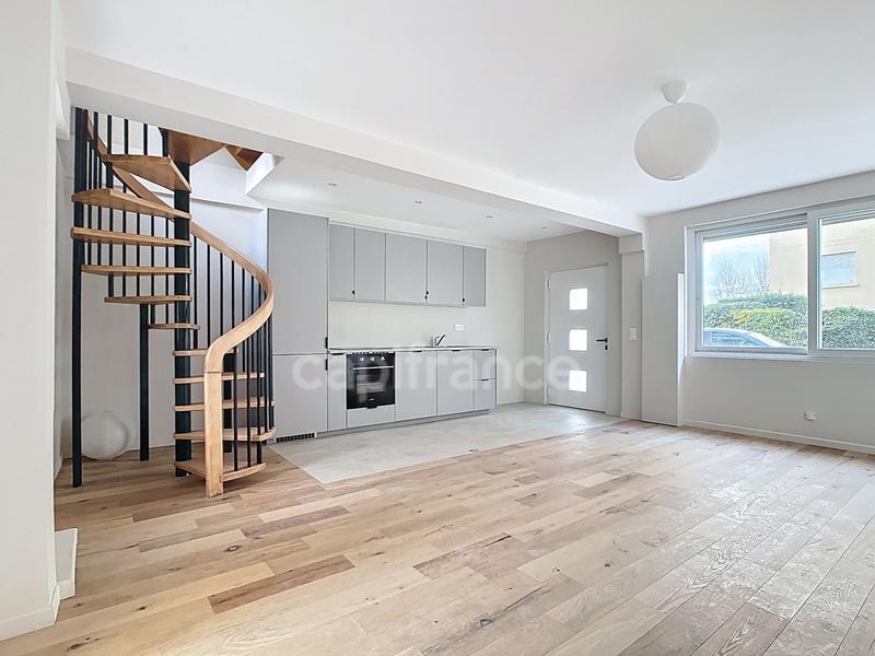 Maison - 88 m² - 5 pièces