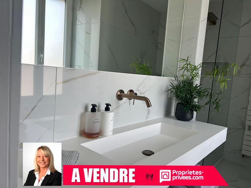 Maison - 250 m² - 7 pièces