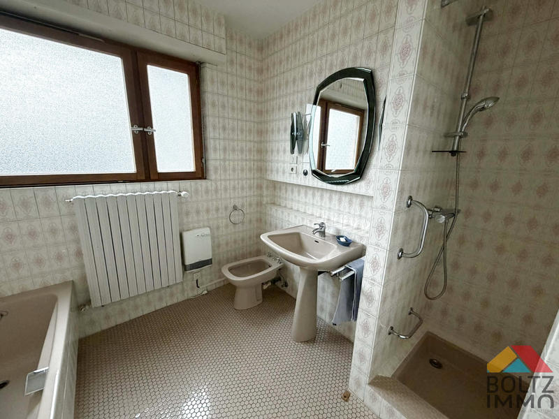 Maison - 186 m² - 6 pièces