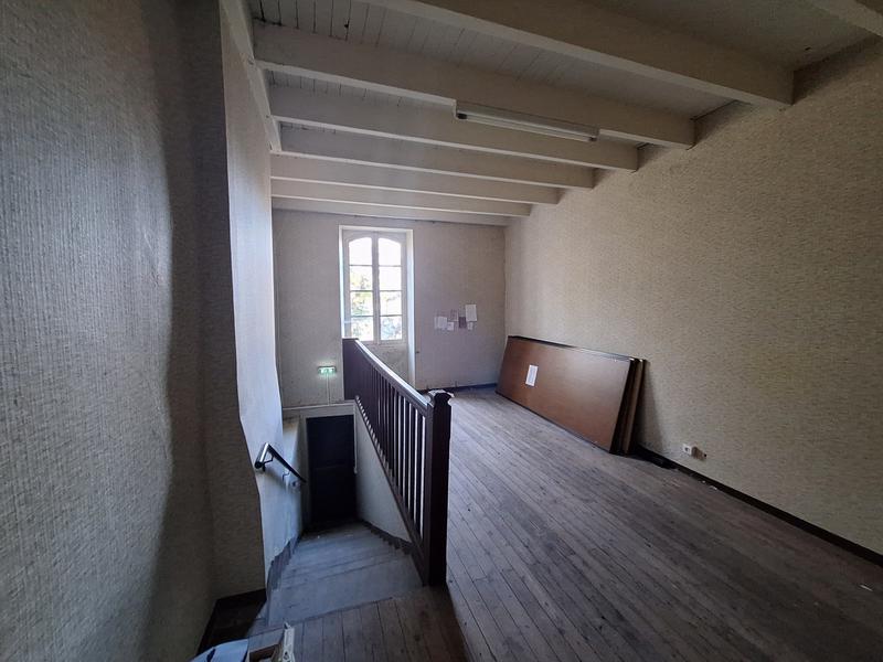 Maison ancienne - 248 m² - 6 pièces