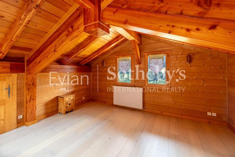 Châlet - 228 m² - 10 pièces