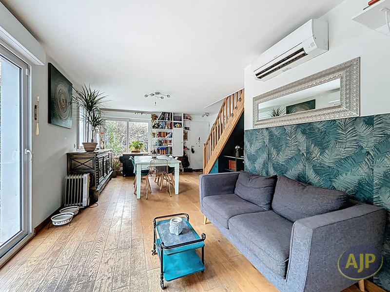 Maison - 151 m² - 6 pièces