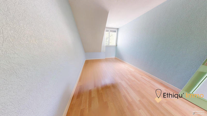 Maison - 144 m² - 2 pièces