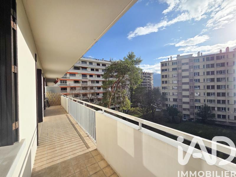 Appartement - 94 m² - 4 pièces