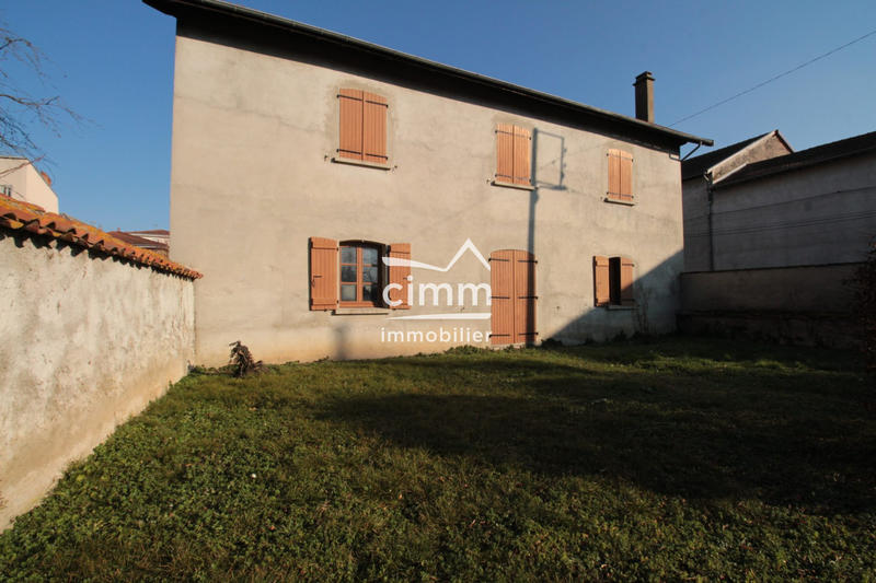 Maison traditionnelle - 225 m² - 5 pièces