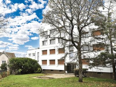 Appartement - 96 m² - 5 pièces