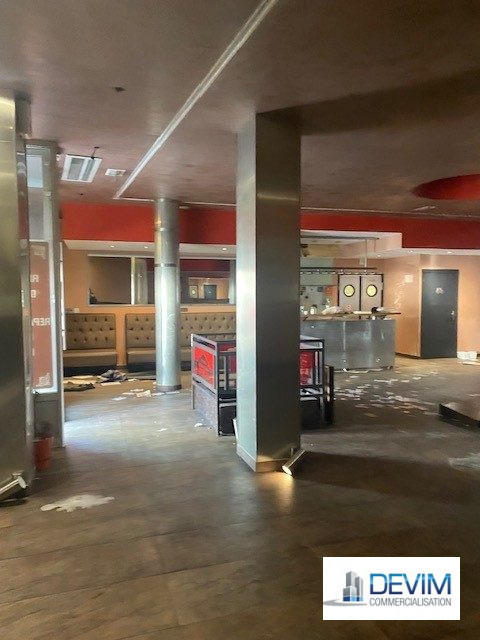 Local commercial - 236 m²