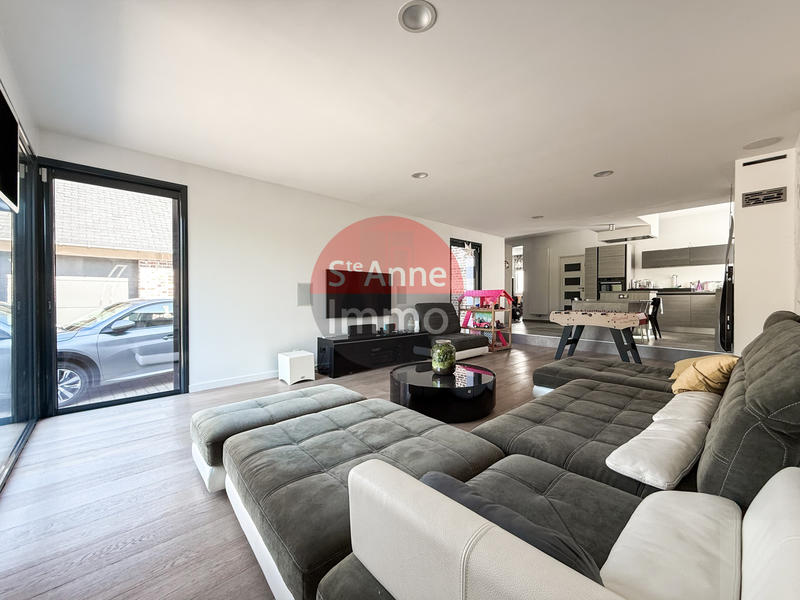 Maison - 230 m² - 6 pièces