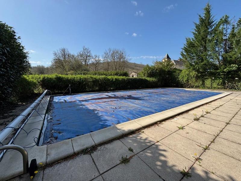 Propriété - 510 m² - 22 pièces