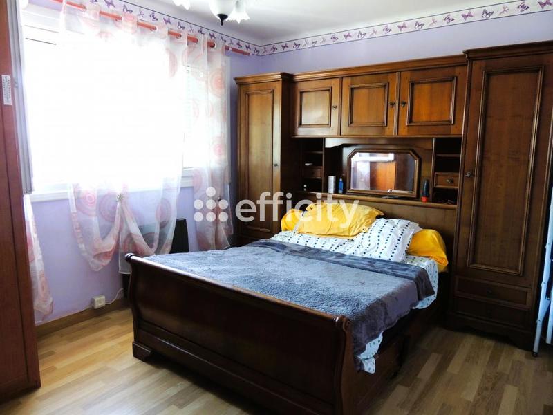 Maison - 80 m² - 5 pièces