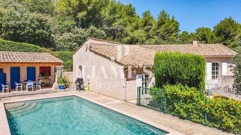 Maison - 140 m² - 6 pièces