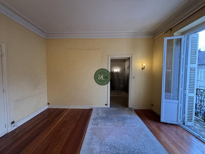 Maison - 315 m² - 10 pièces