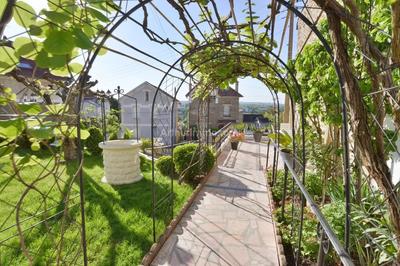 Maison - 150 m² - 7 pièces