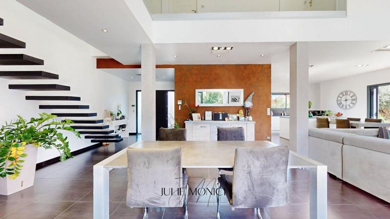 Villa - 206 m² - 5 pièces