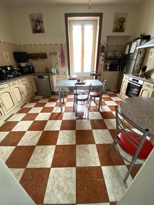 Maison ancienne - 243 m² - 7 pièces