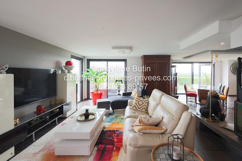 Villa - 260 m² - 7 pièces