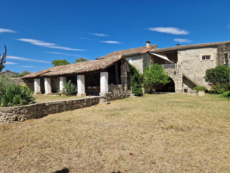 Maison - 495 m² - 23 pièces