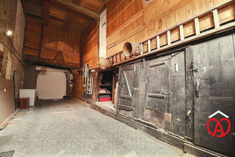 Maison ancienne - 190 m² - 7 pièces