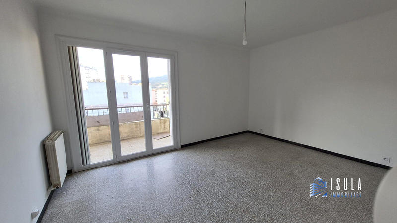 Appartement - 95 m² - 2 pièces