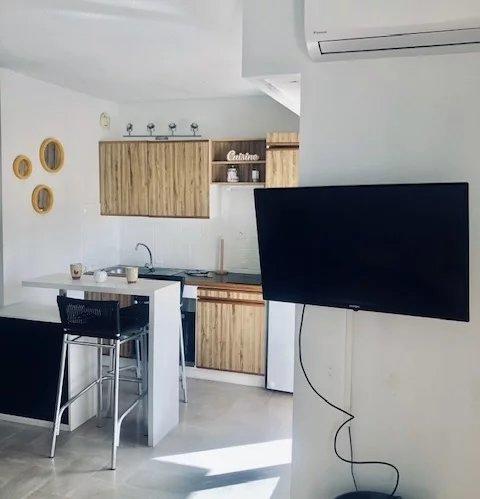 Studio - 25 m² - 1 pièce