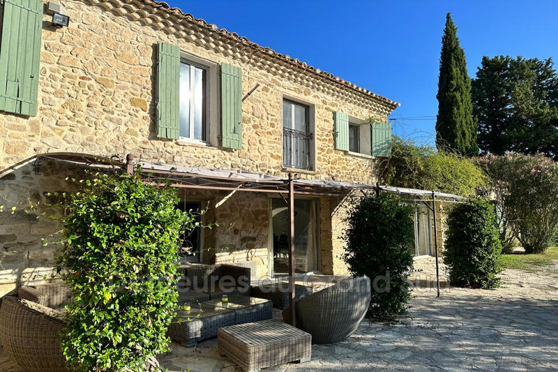 Mas - 334 m² - 9 pièces