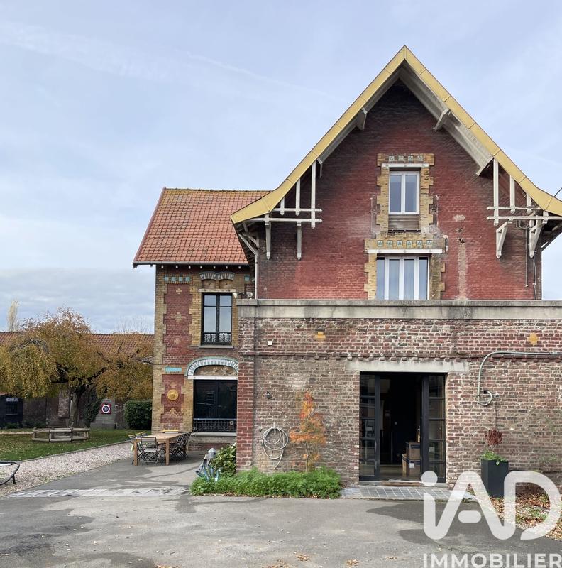 Maison - 379 m² - 10 pièces