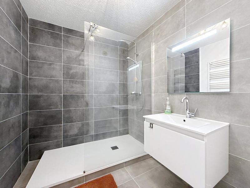 Appartement - 81 m² - 3 pièces