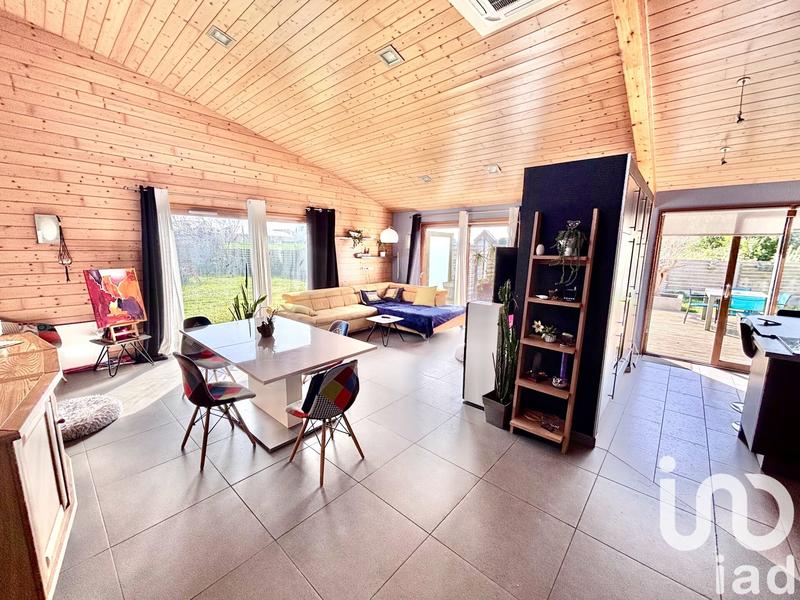 Maison - 143 m² - 8 pièces